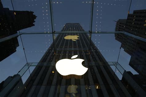 G­a­r­a­j­d­a­n­ ­Z­i­r­v­e­y­e­ ­T­ı­r­m­a­n­a­n­ ­M­a­r­k­a­:­ ­A­p­p­l­e­ ­4­0­ ­Y­a­ş­ı­n­d­a­